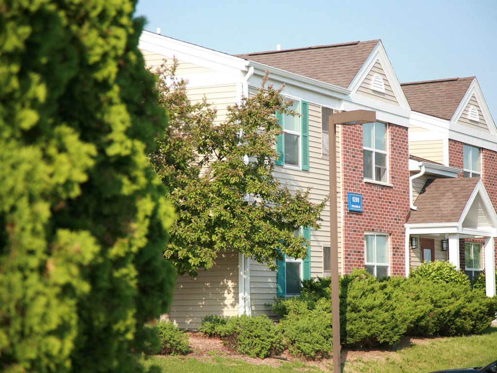 Glenbrook Apartments, 9151 North Jadam Lane, Milwaukee, WI RentCafe